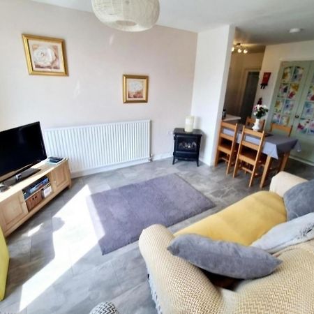 Beautiful 2 Bedroom Annexe In Popular Town Location Narberth Dış mekan fotoğraf
