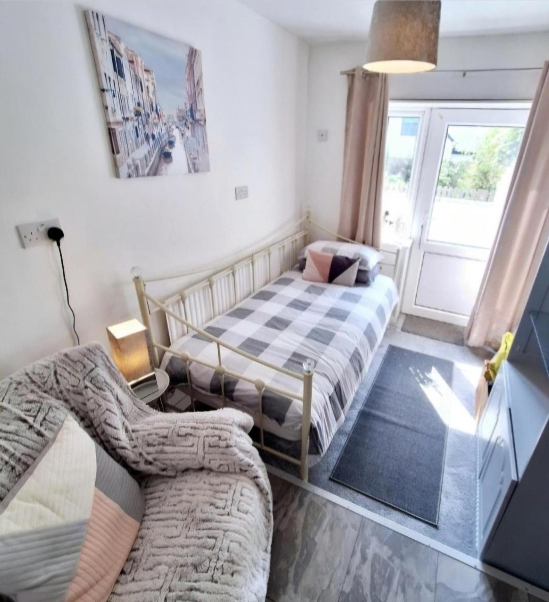 Beautiful 2 Bedroom Annexe In Popular Town Location Narberth Dış mekan fotoğraf